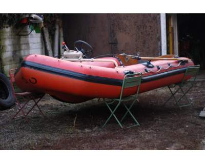 gommone.jpg