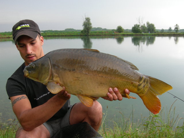 Lago aurora 001.jpg